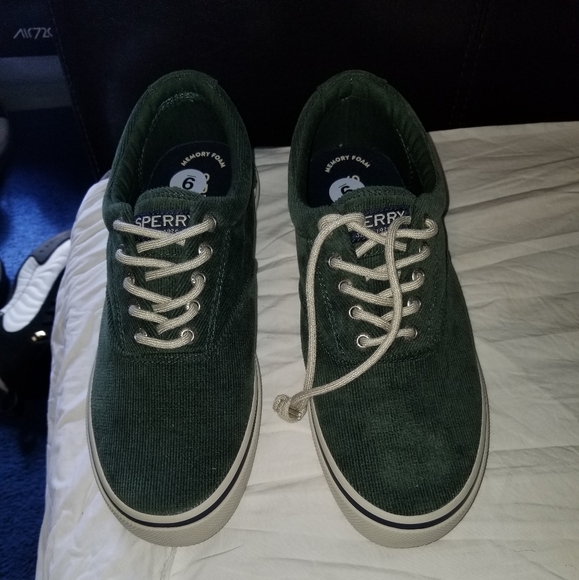 Mens Sperry size 9 - Picture 2 of 3